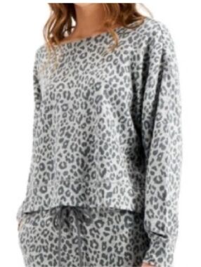 NWT Jenni  sleep Soft Stretch lounge top Rayon Blend  Gray Leopard Animal Print